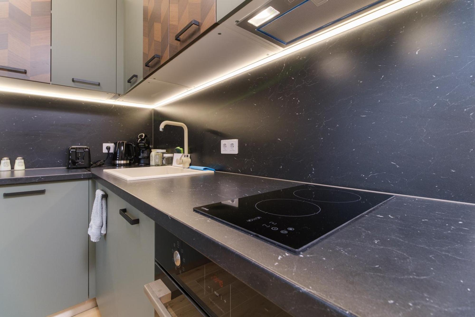 Modern 1-Bedroom Apartment With Free Parking بلوفديف المظهر الخارجي الصورة